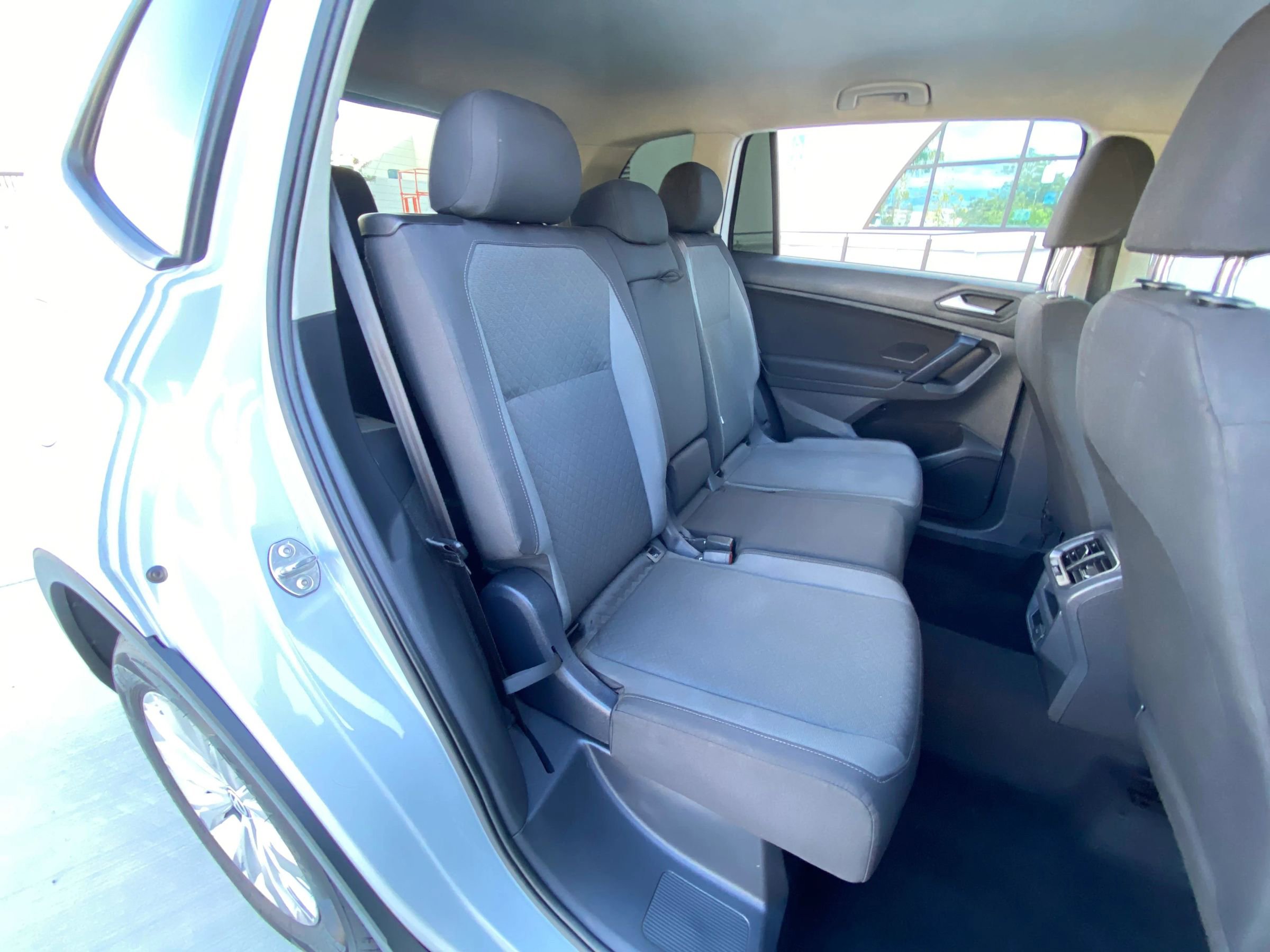 Used 2019 Volkswagen Tiguan S image 29