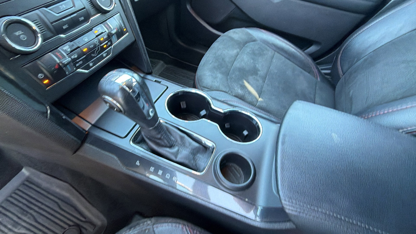 Used 2019 Ford Explorer XLT w/ Equipment Group 202A image 31