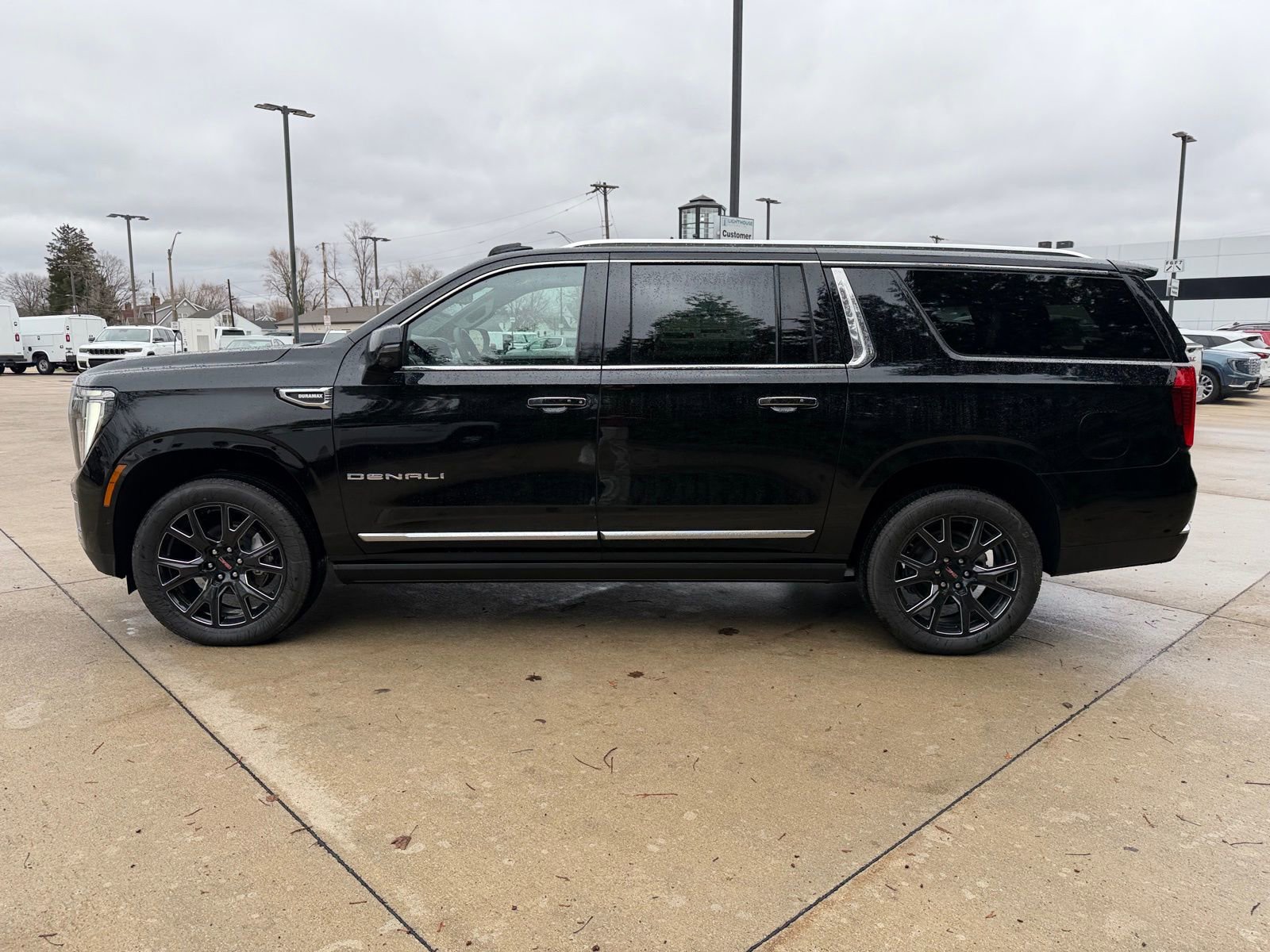 New 2026 GMC Yukon XL Denali image 8