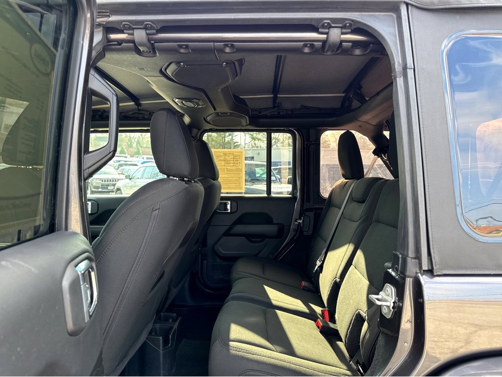 Used 2021 Jeep Wrangler Unlimited Sahara image 10