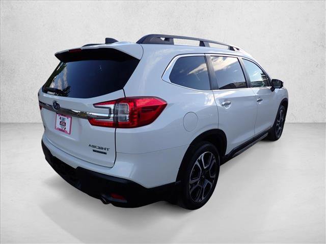 Used 2023 Subaru Ascent Touring AWD/4WD image 4