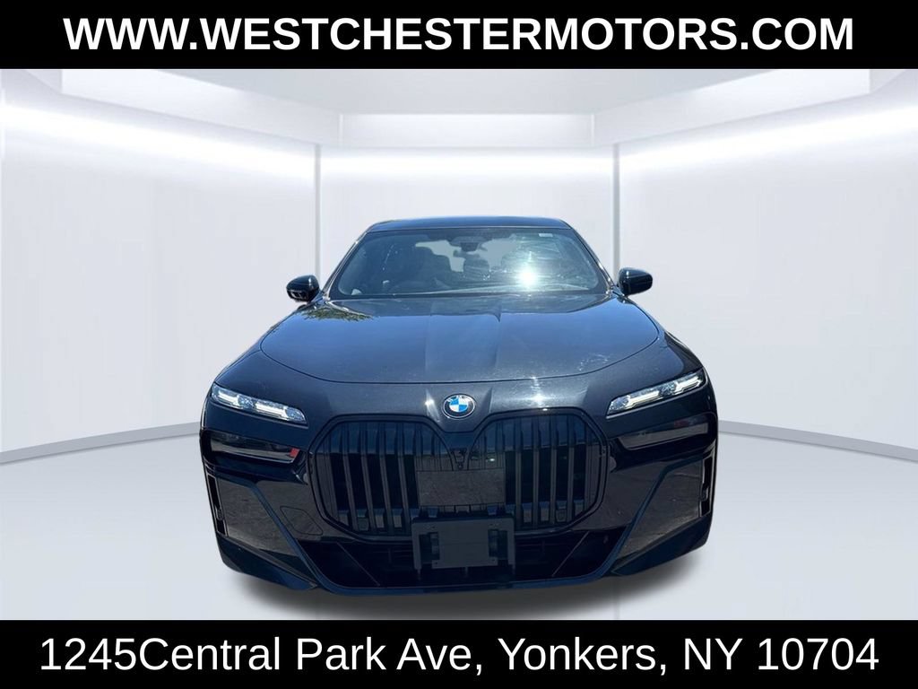 Used 2024 BMW 760i xDrive AWD/4WD image 2