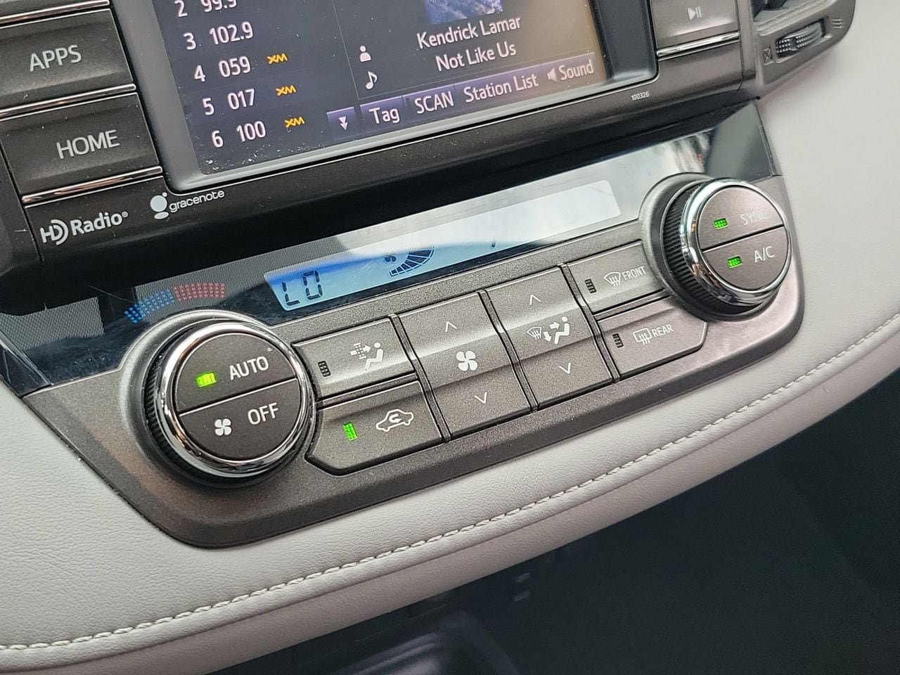 Used 2014 Toyota RAV4 XLE FWD image 25