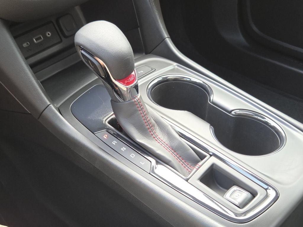 Used 2023 Chevrolet Equinox RS FWD image 36