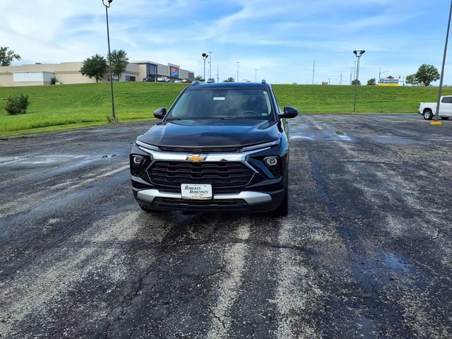 Used 2025 Chevrolet TrailBlazer LT AWD/4WD image 43