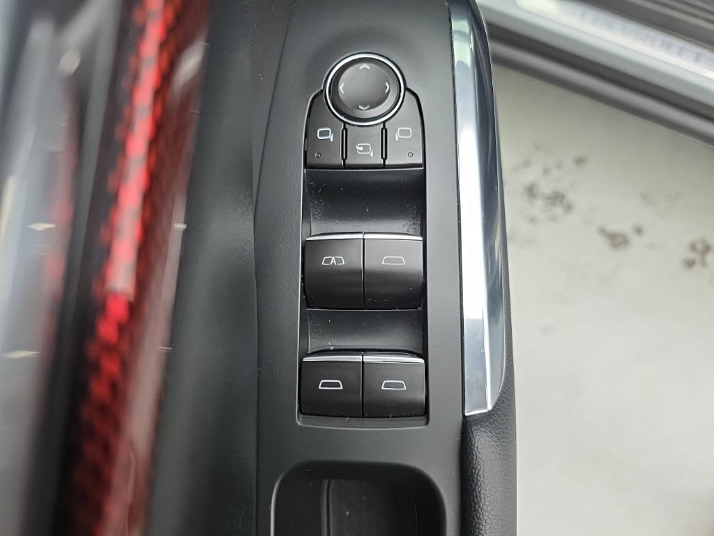 Used 2026 Chevrolet Traverse RS AWD/4WD image 21