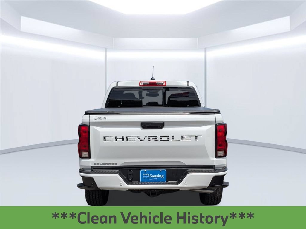 Used 2025 Chevrolet Colorado LT w/ Advanced Trailering Package AWD/4WD image 5