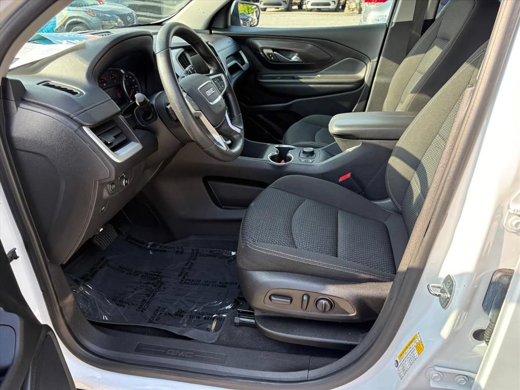 Used 2022 GMC Terrain SLE w/ Driver Convenience Package FWD image 16