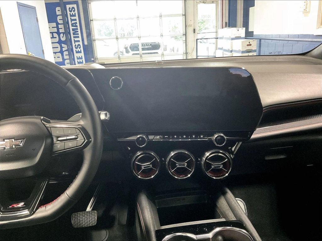 Used 2025 Chevrolet Blazer EV RS AWD/4WD image 18