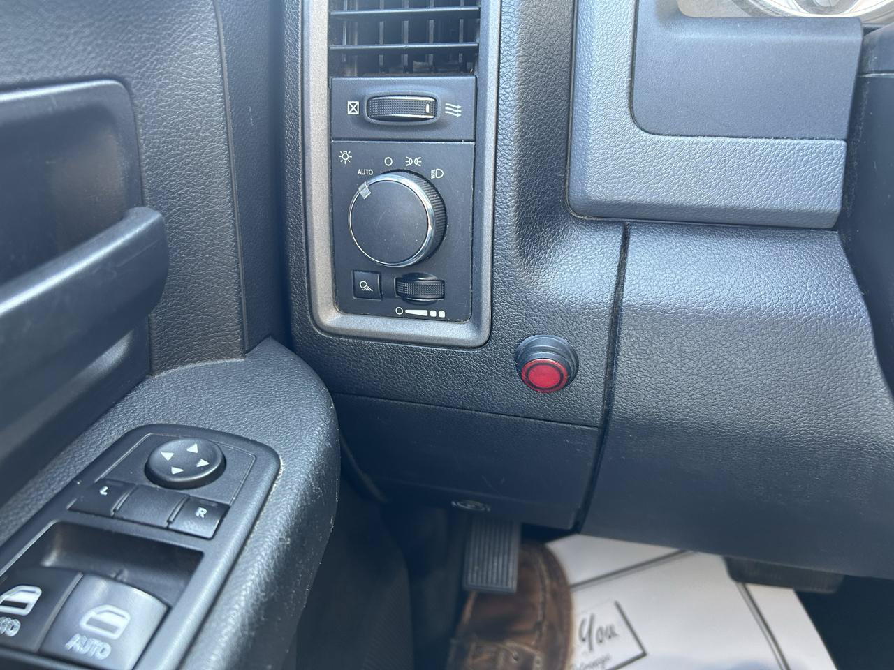 Used 2013 RAM 2500 ST w/ SXT Appearance Group AWD/4WD image 24