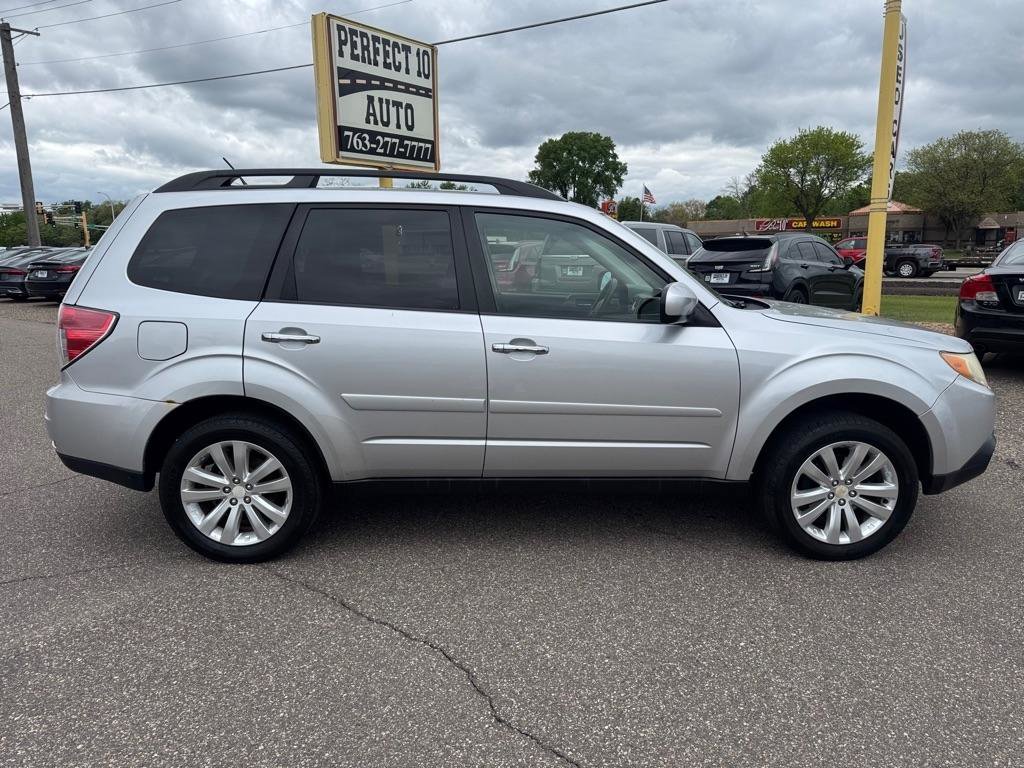 Used 2011 Subaru Forester 2.5X Premium w/ All-Weather Pkg AWD/4WD image 3