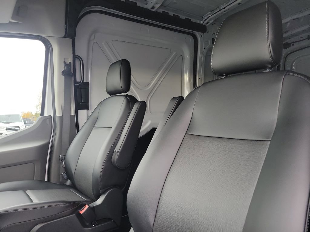 New 2026 Ford Transit 250 148 Medium Roof image 23