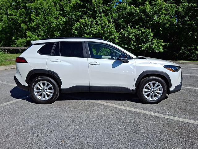 Certified 2025 Toyota Corolla Cross LE w/ Moonroof Package AWD/4WD image 7