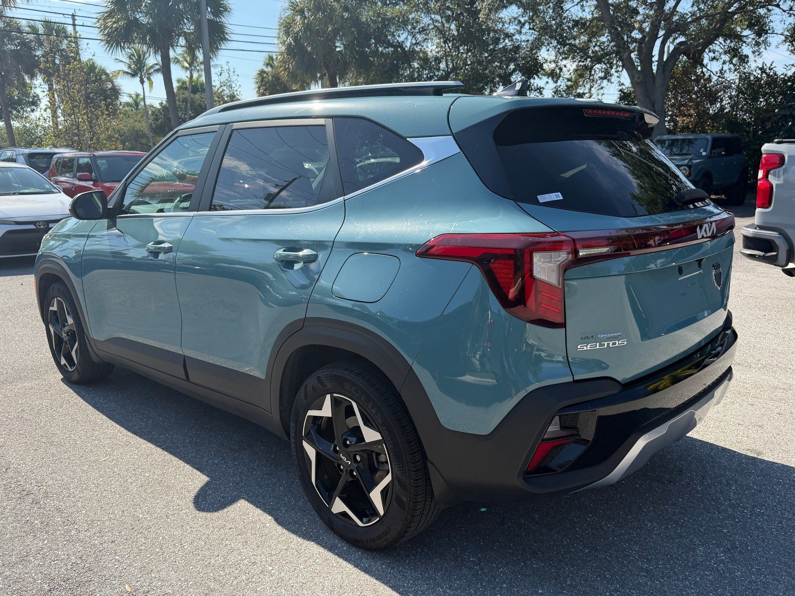 Certified 2024 Kia Seltos EX FWD image 5