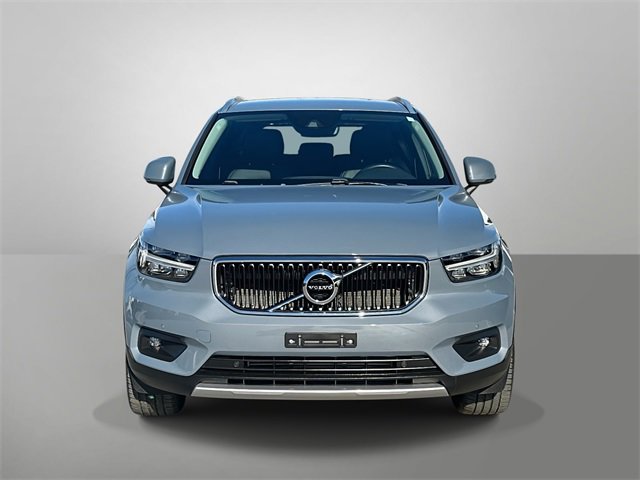 Used 2021 Volvo XC40 T4 Momentum w/ Premium Package image 22