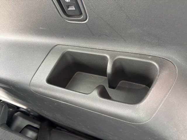 Used 2021 Chevrolet Traverse LS FWD image 32