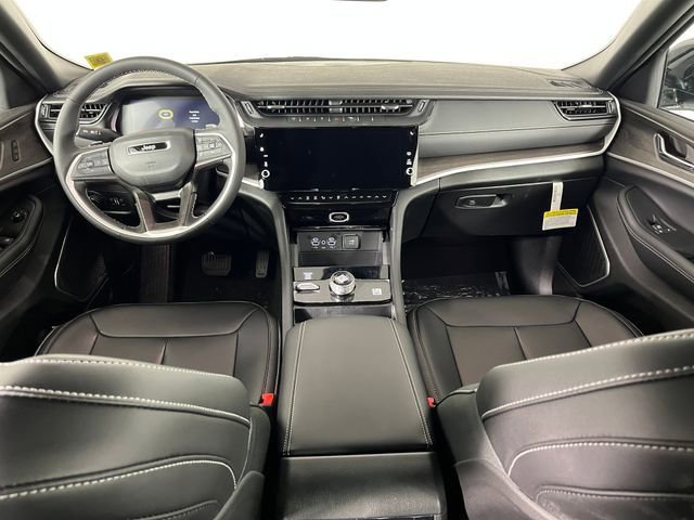 New 2026 Jeep Grand Cherokee L Limited w/ MOPAR Finishing Package AWD/4WD image 9