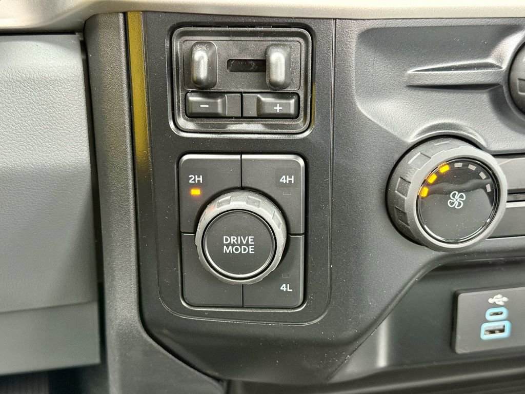New 2024 Ford F550 4x4 Regular Cab Super Duty image 28