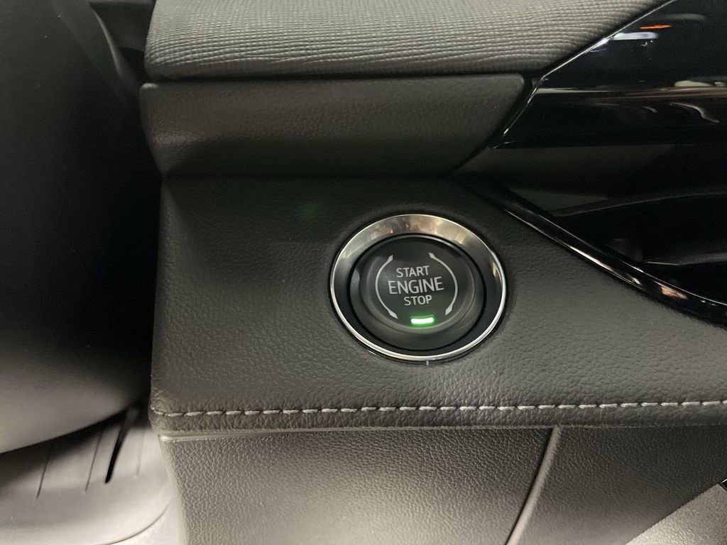 Used 2025 Buick Enclave Preferred image 16