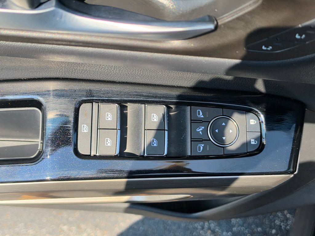 Used 2024 Nissan Pathfinder Platinum w/ Cargo Package AWD/4WD image 13
