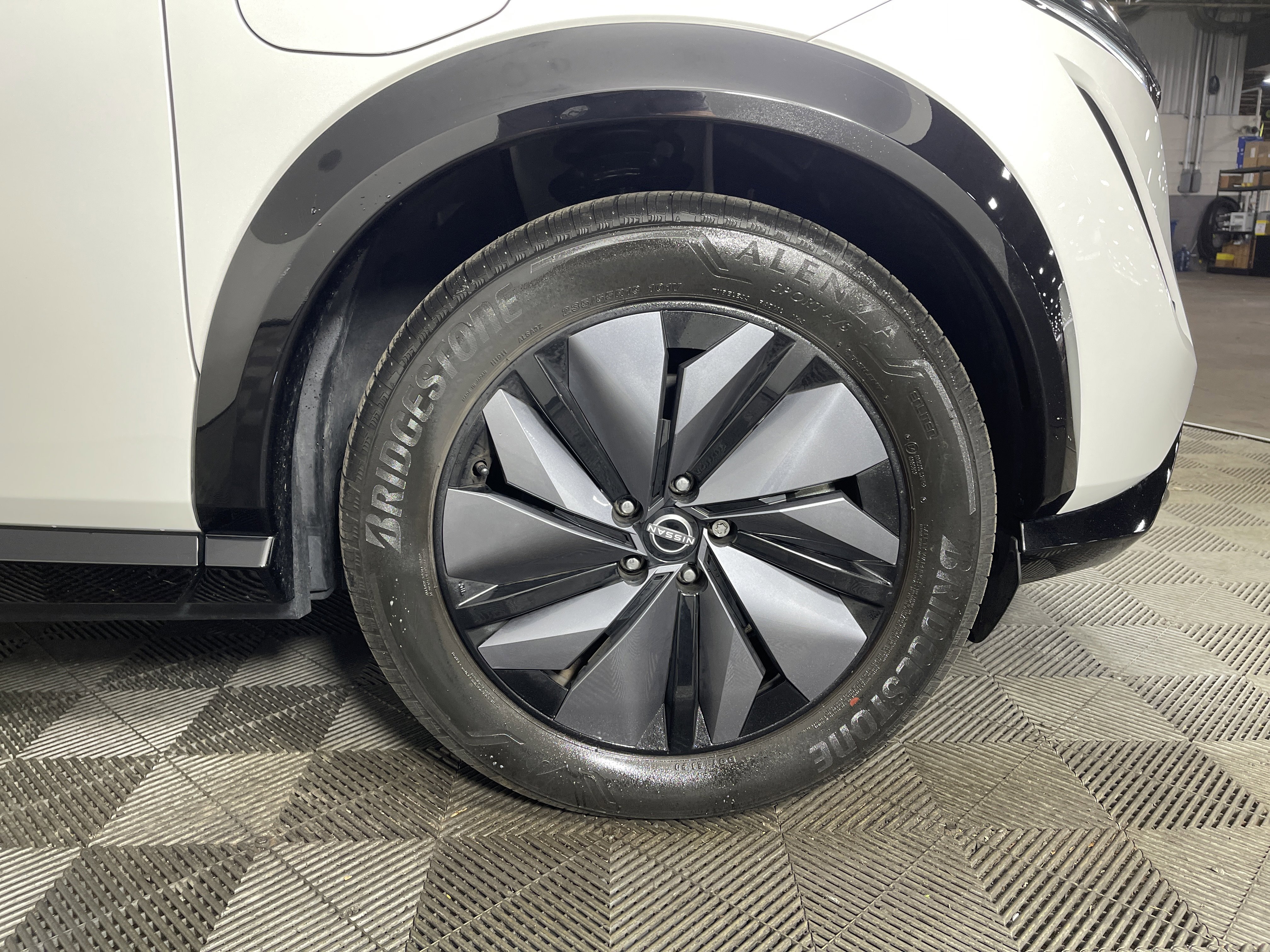 Used 2023 Nissan Ariya FWD image 7