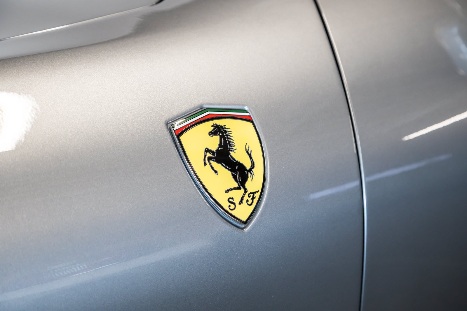 Used 2021 Ferrari Roma RWD image 22