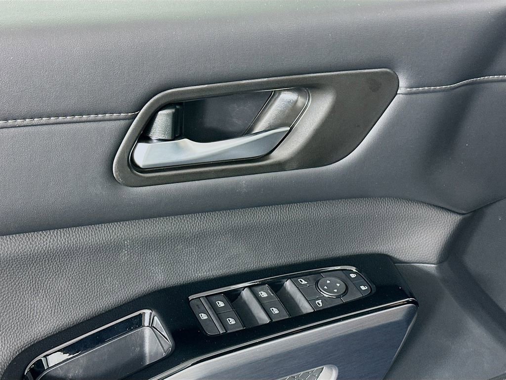 New 2026 Nissan Pathfinder SL AWD/4WD image 23