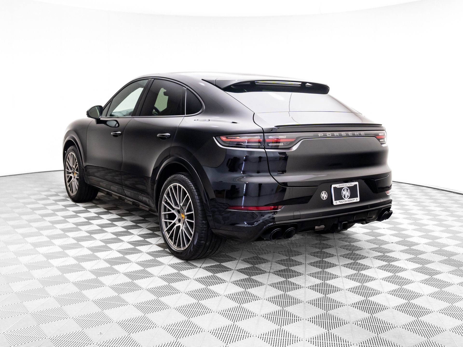 Certified 2023 Porsche Cayenne Platinum Edition video 3
