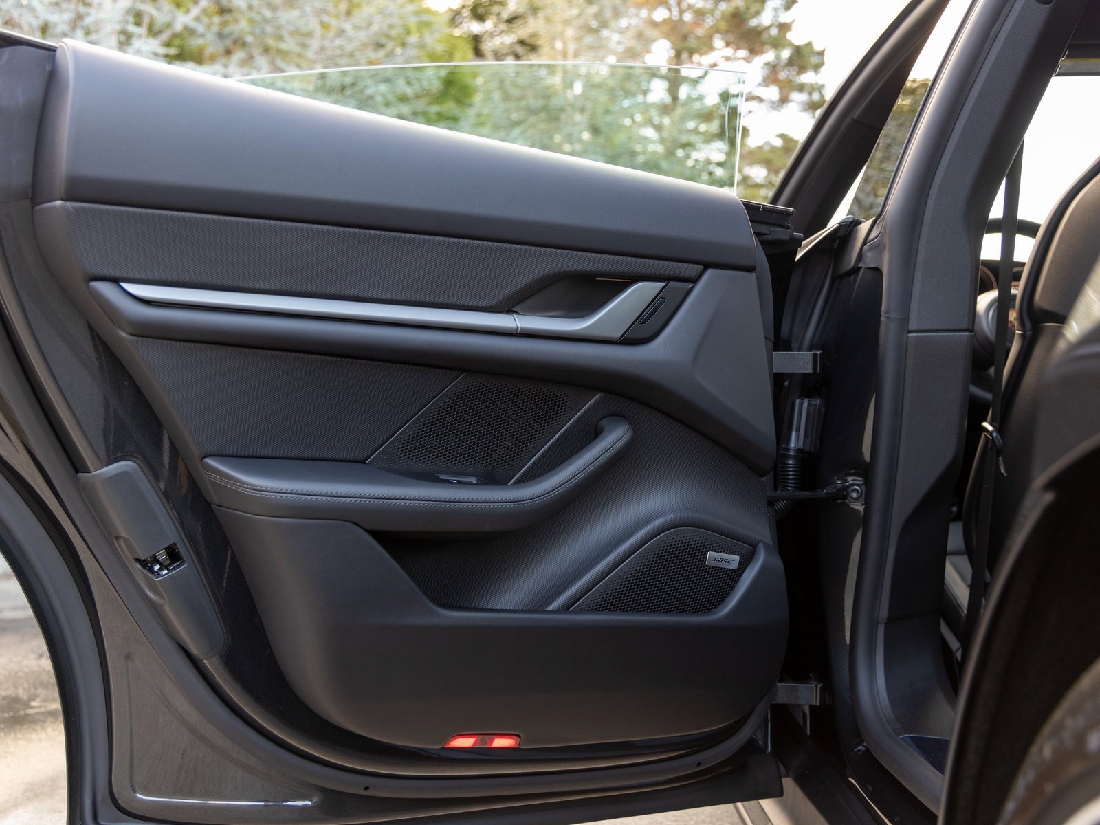 New 2026 Porsche Taycan image 36