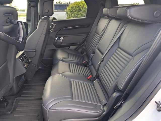 Used 2025 Land Rover Discovery S AWD/4WD image 13