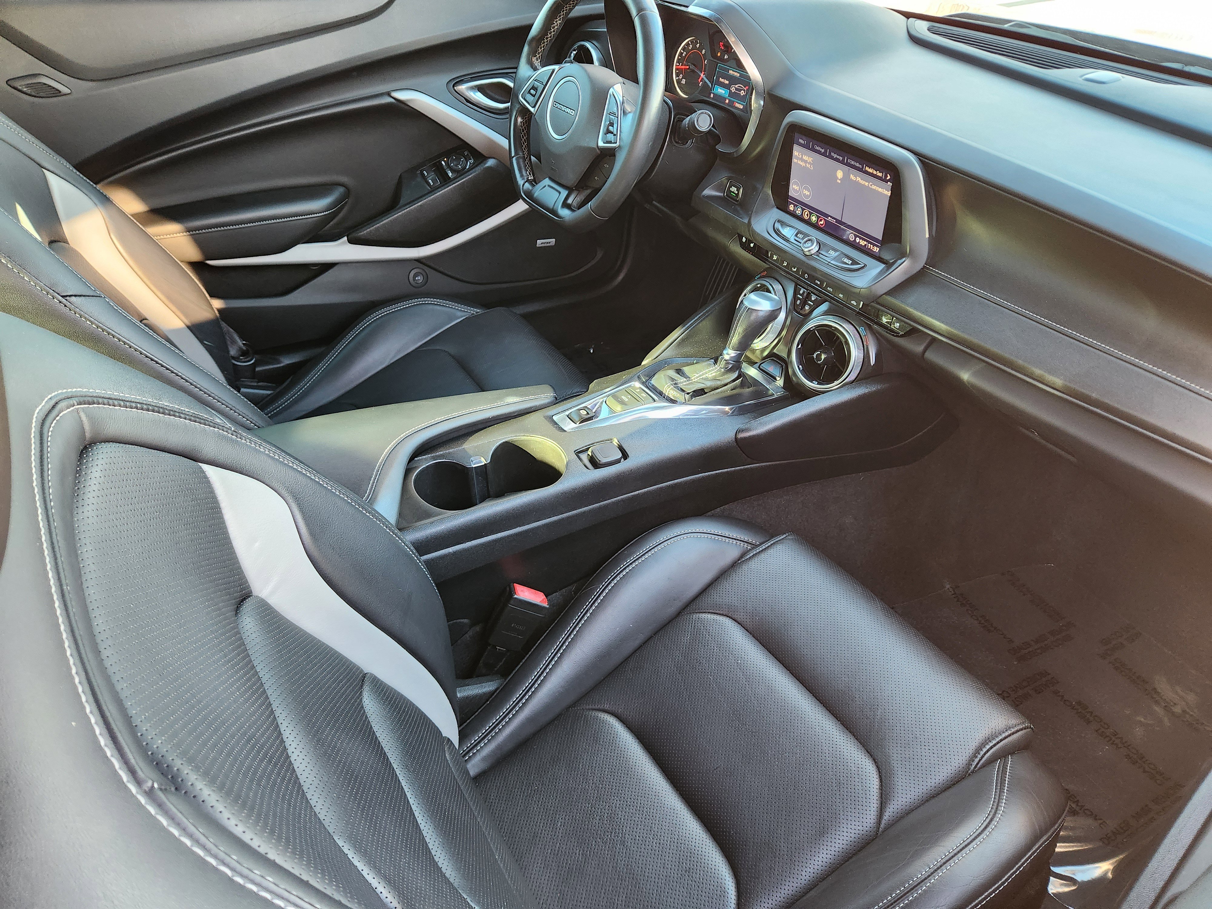 Used 2020 Chevrolet Camaro LT w/ RS Package image 20