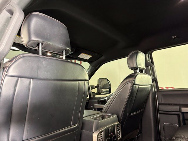 Used 2022 Ford F350 Platinum w/ FX4 Off-Road Package AWD/4WD image 31