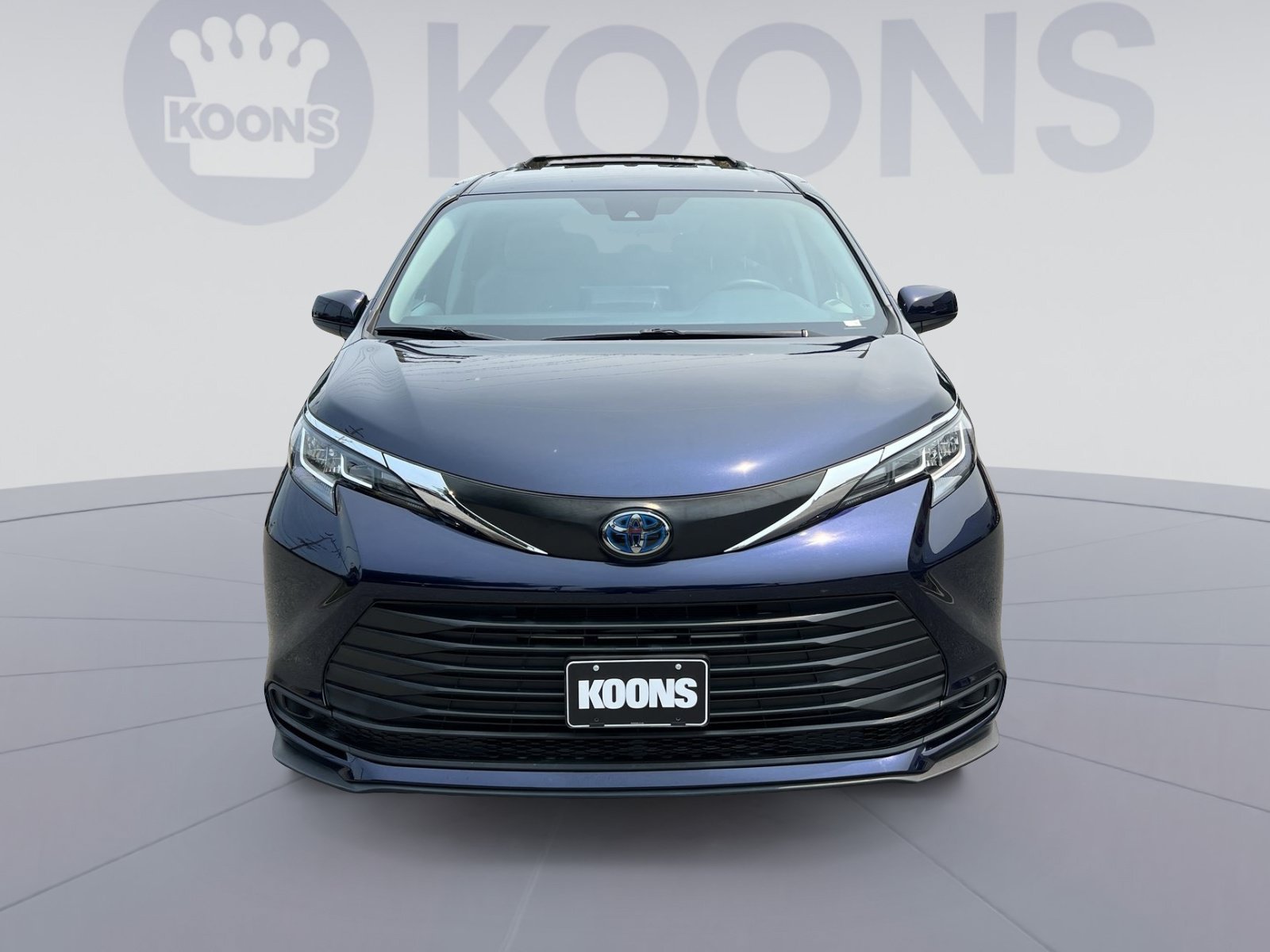Used 2023 Toyota Sienna LE AWD/4WD image 11