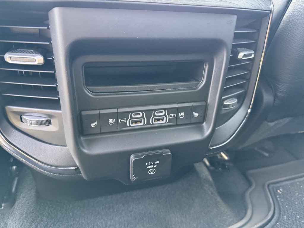 Used 2025 RAM 1500 Limited AWD/4WD image 34