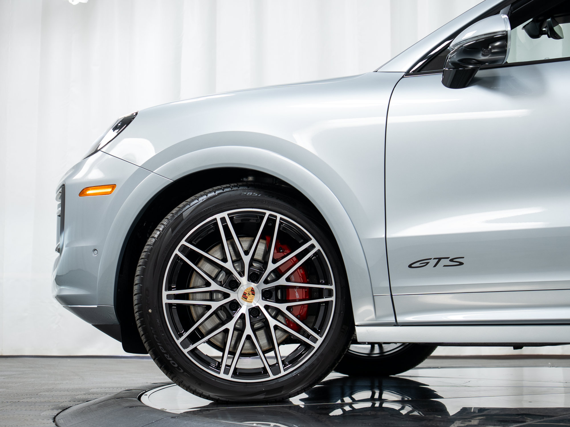 New 2026 Porsche Cayenne GTS AWD/4WD image 38