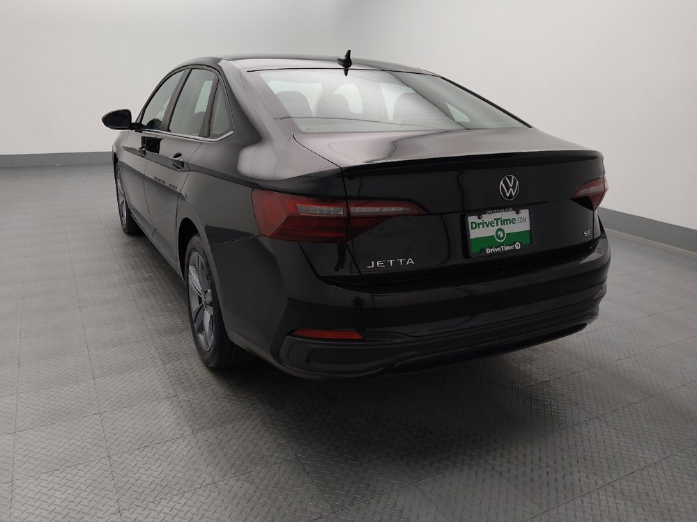 Used 2024 Volkswagen Jetta SE FWD image 6