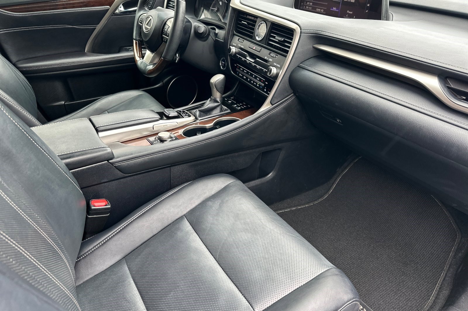 Used 2016 Lexus RX 450h AWD w/ Cold Weather Package image 20