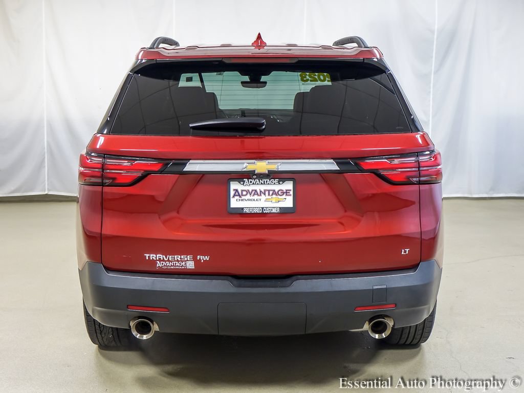 Used 2023 Chevrolet Traverse LT w/ LT Premium Package AWD/4WD image 6