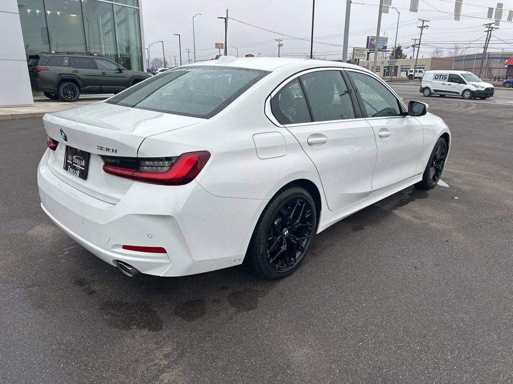 Used 2025 BMW 330i xDrive Sedan image 6