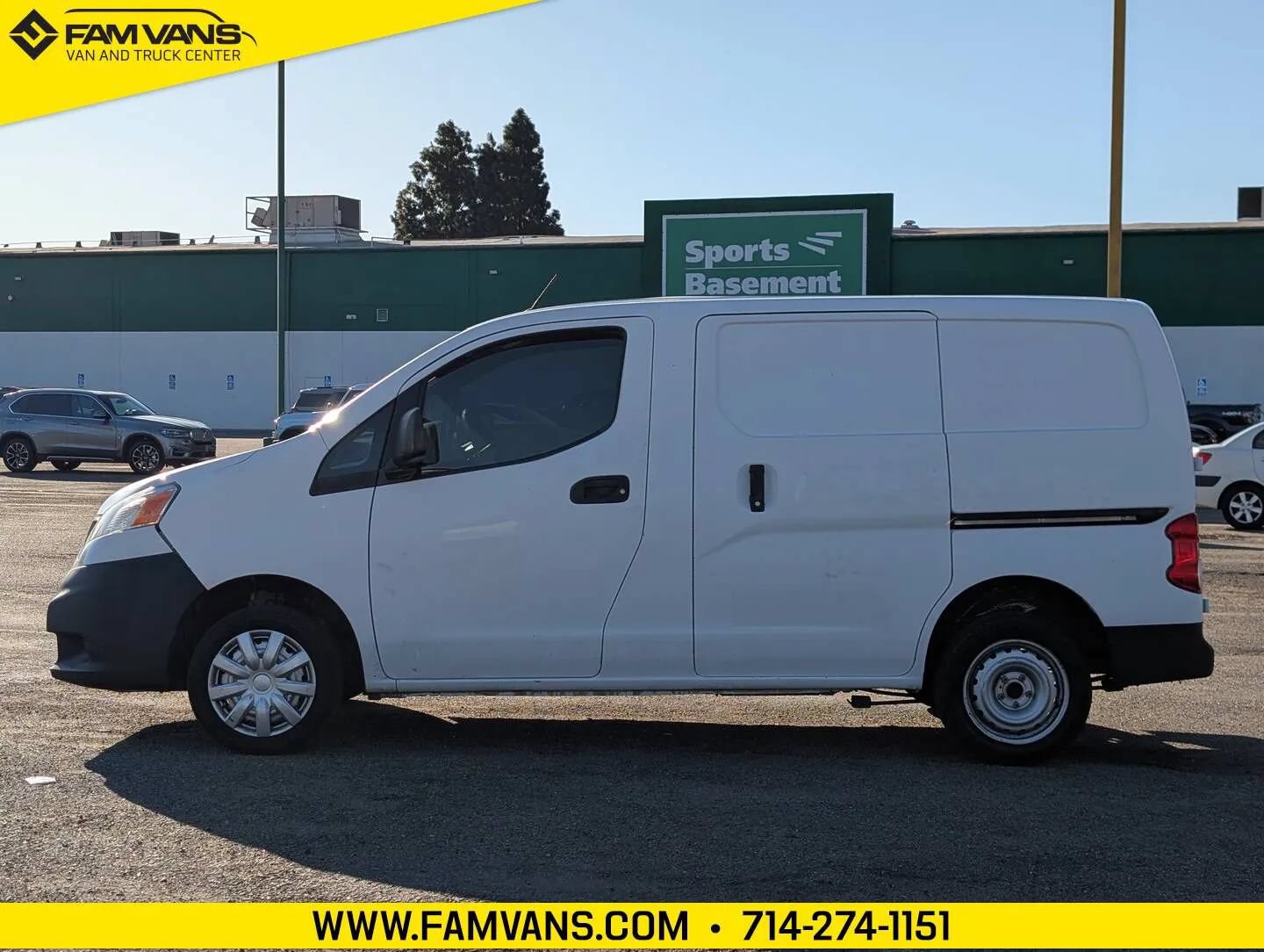 Used 2015 Nissan NV200 S FWD image 4