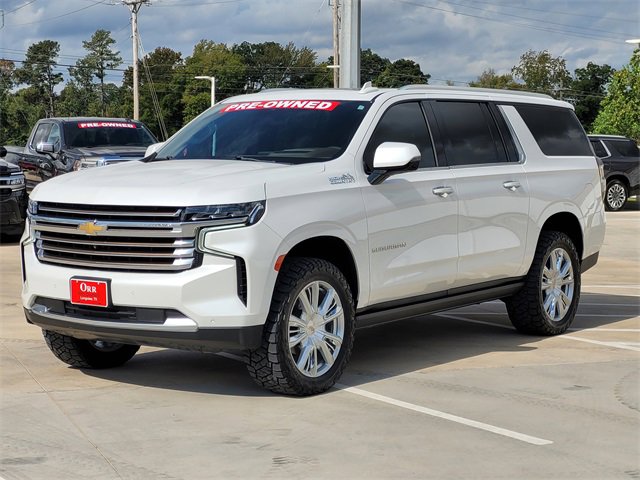Used 2023 Chevrolet Suburban High Country image 3