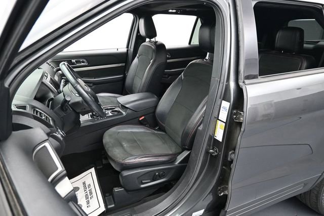 Used 2019 Ford Explorer XLT w/ Equipment Group 202A FWD image 10