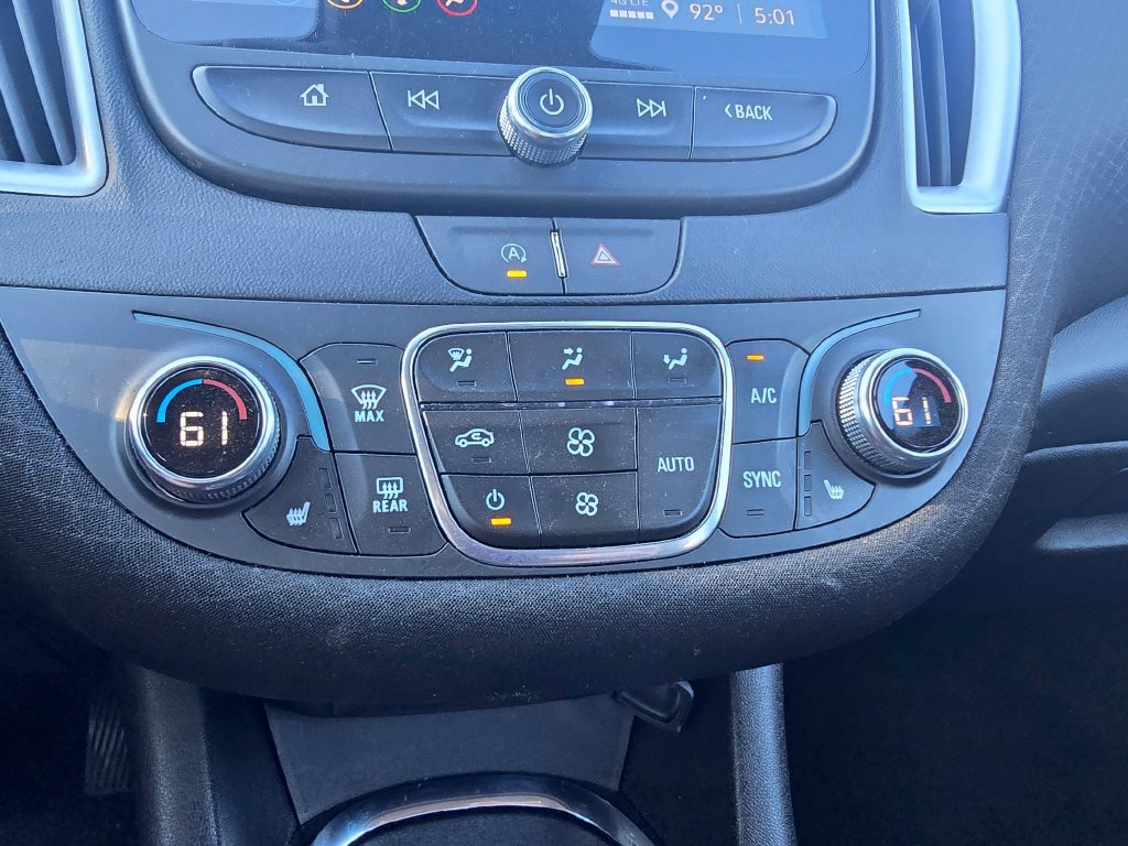 Used 2025 Chevrolet Malibu LT FWD image 30