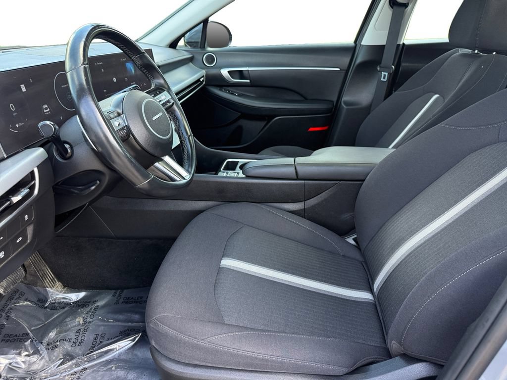 Used 2024 Hyundai Sonata SEL w/ Convenience Package FWD image 9