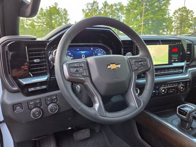 Used 2026 Chevrolet Silverado 1500 High Country w/ High Country Premium Package AWD/4WD image 10