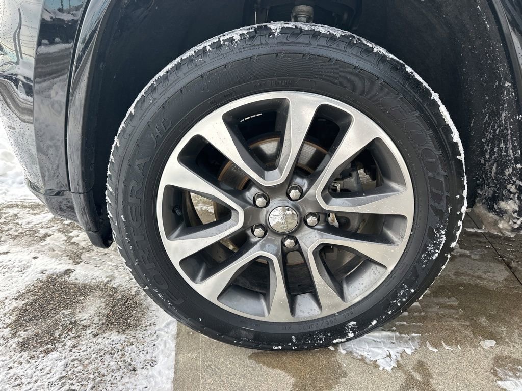 Used 2018 Jeep Grand Cherokee Overland image 35