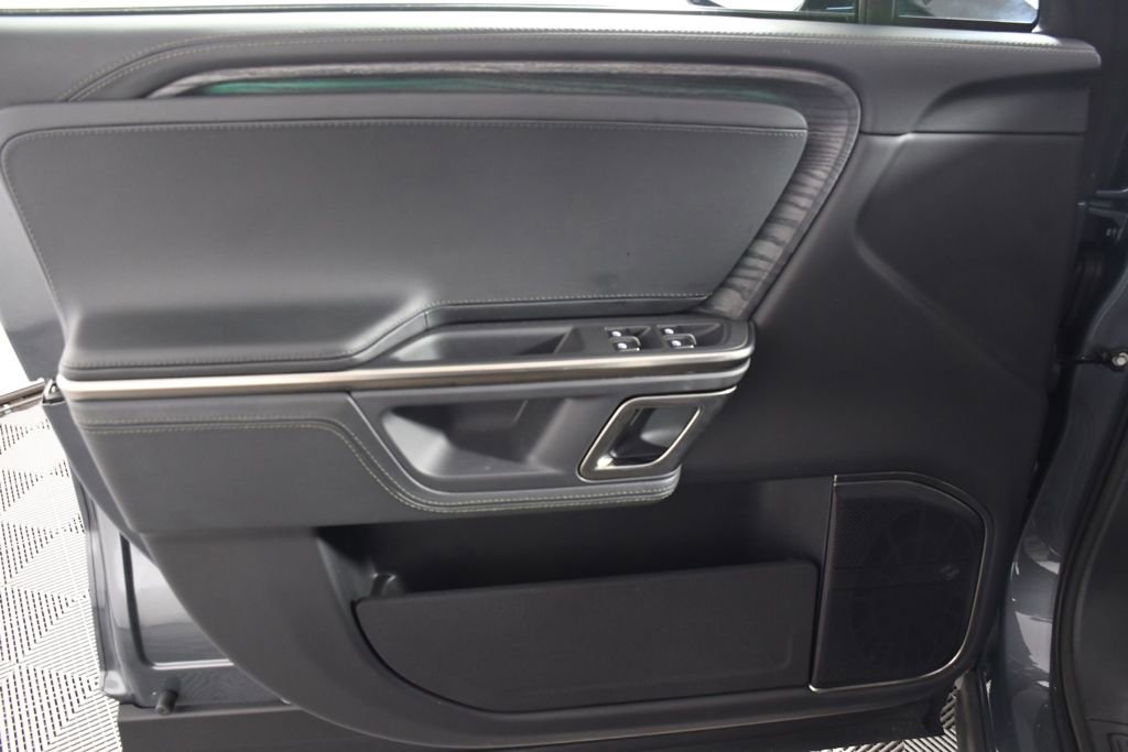 Used 2024 Rivian R1S Adventure AWD/4WD image 14