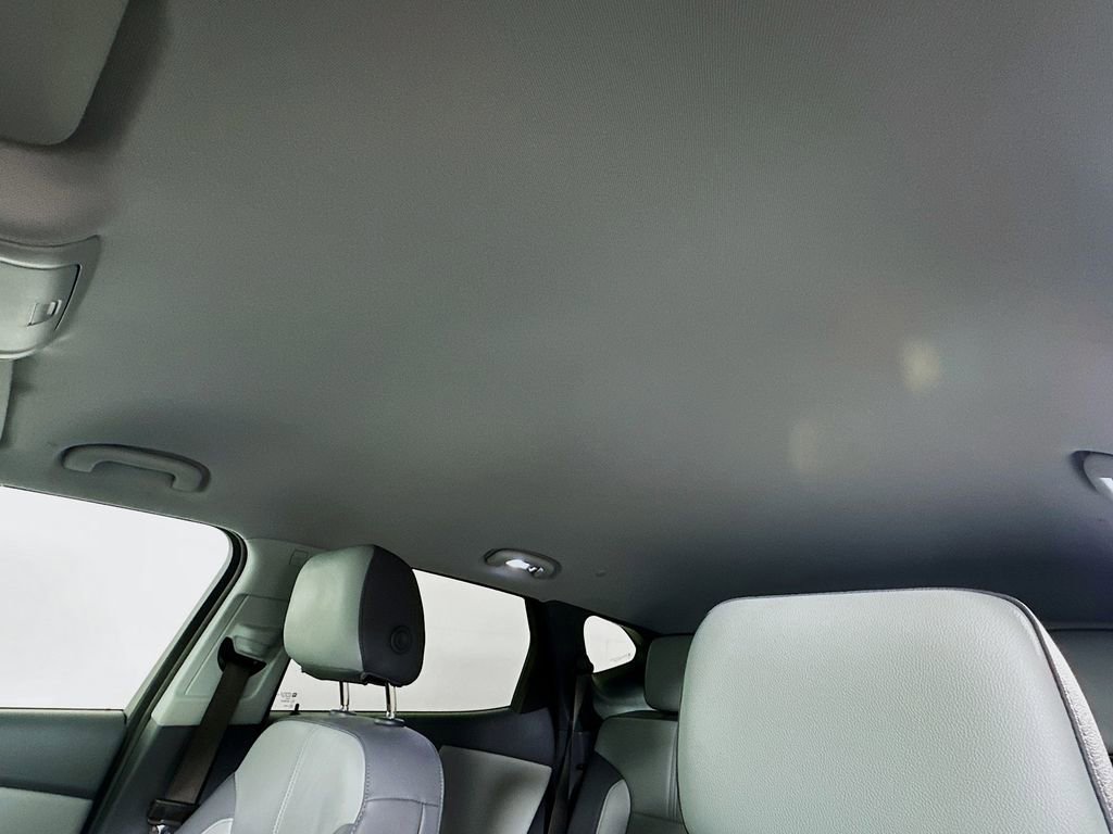 Used 2022 Chevrolet Blazer LT w/ Sound & Technology Package image 11