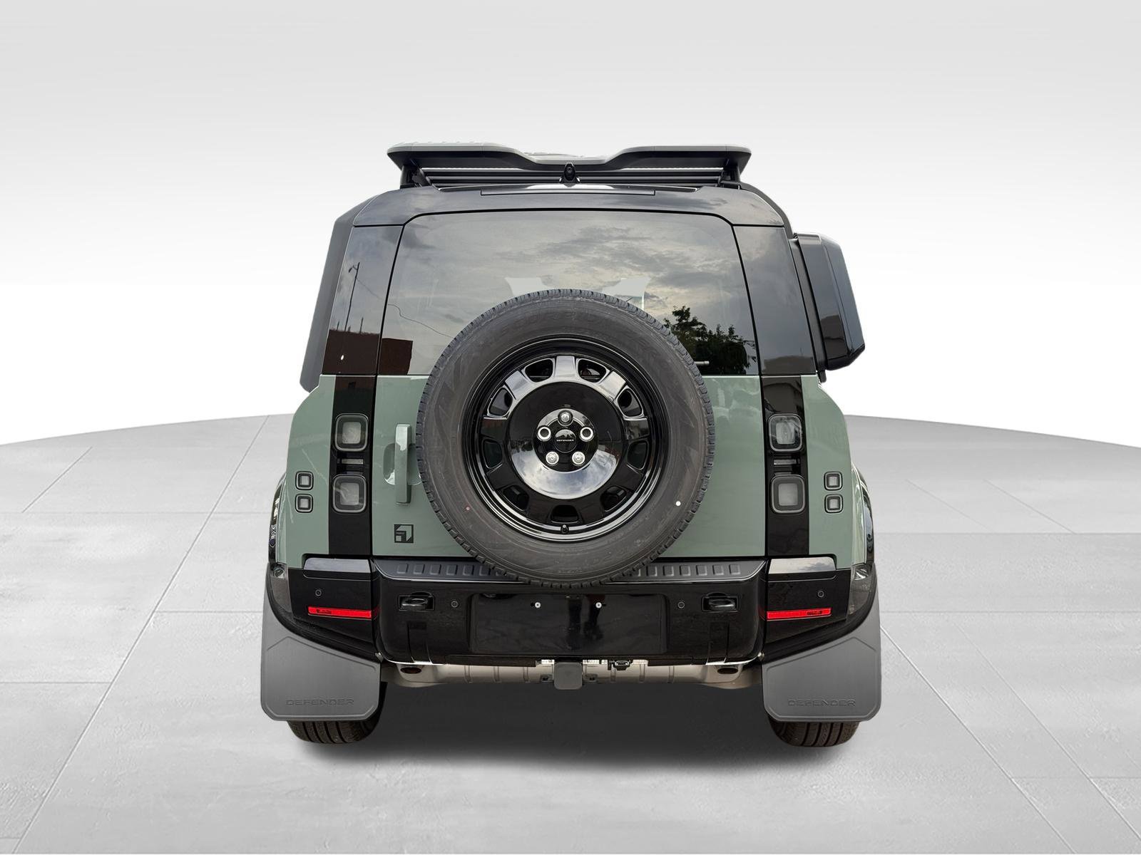 New 2026 Land Rover Defender 110 Trophy Edition AWD/4WD image 4
