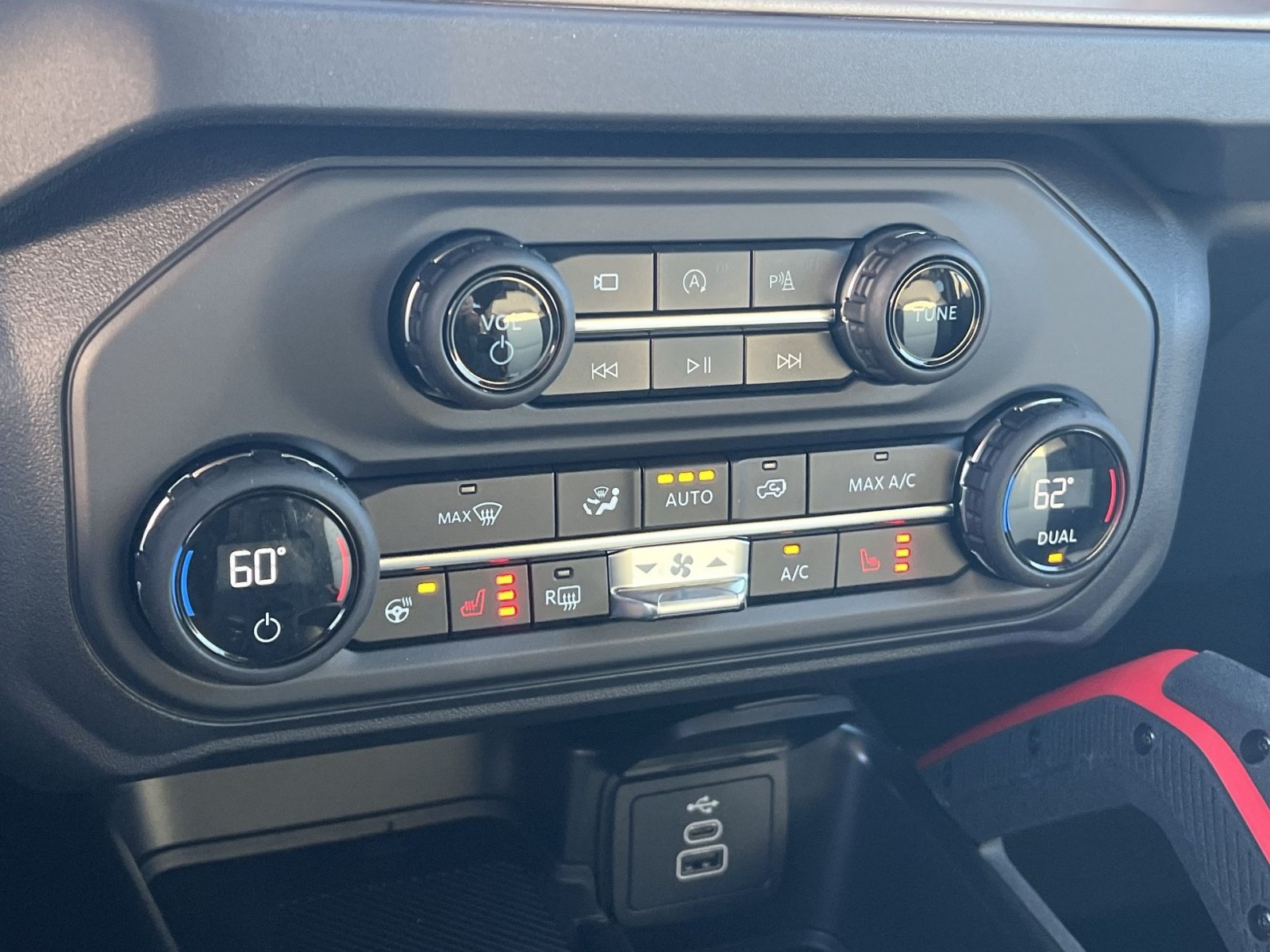 New 2026 Ford Bronco Outer Banks w/ Sasquatch Package AWD/4WD image 21